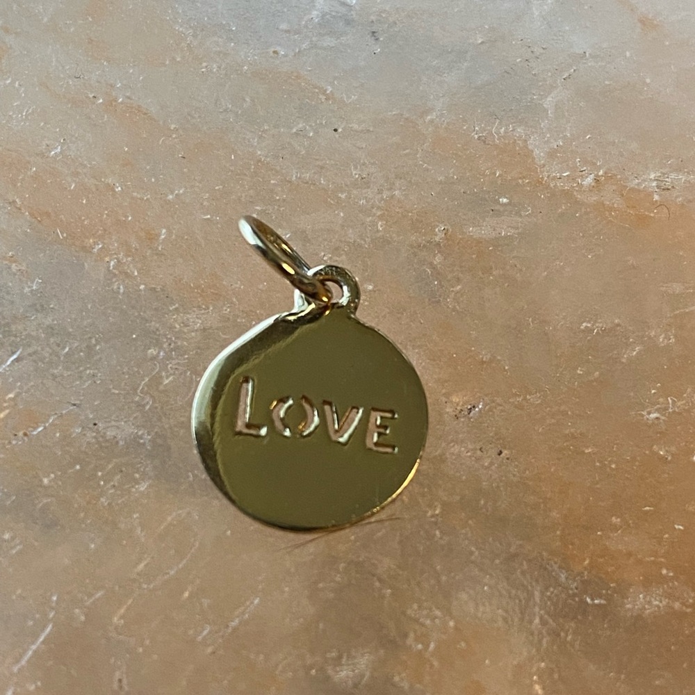 STERLING SILVER GOLD WASH LOVE PENDENT (925 LA)